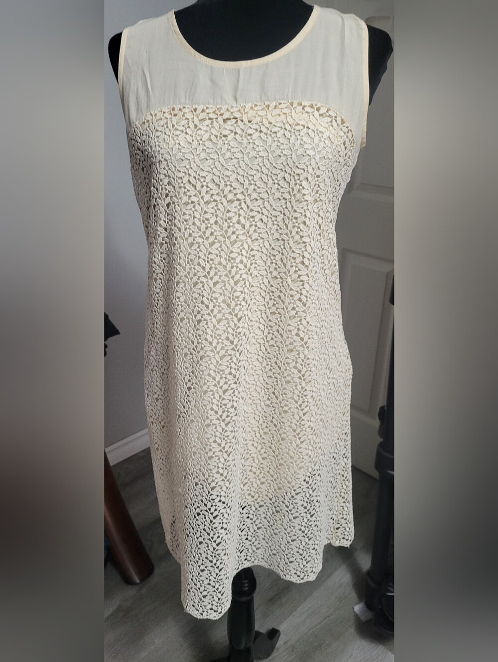 ZARA Large Cream Crochet Lace Overlay Sleeveless Shift Dress